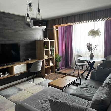 Lovely 2 Rooms Apartment In The Center Of The City Bucharest Exterior photo