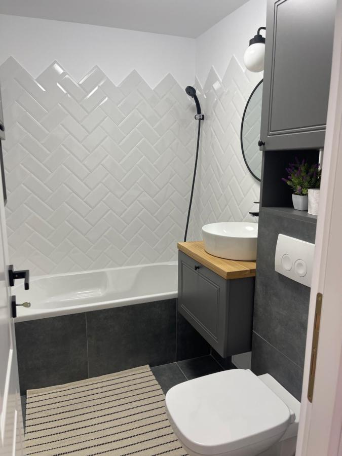 Lovely 2 Rooms Apartment In The Center Of The City Bucharest Exterior photo