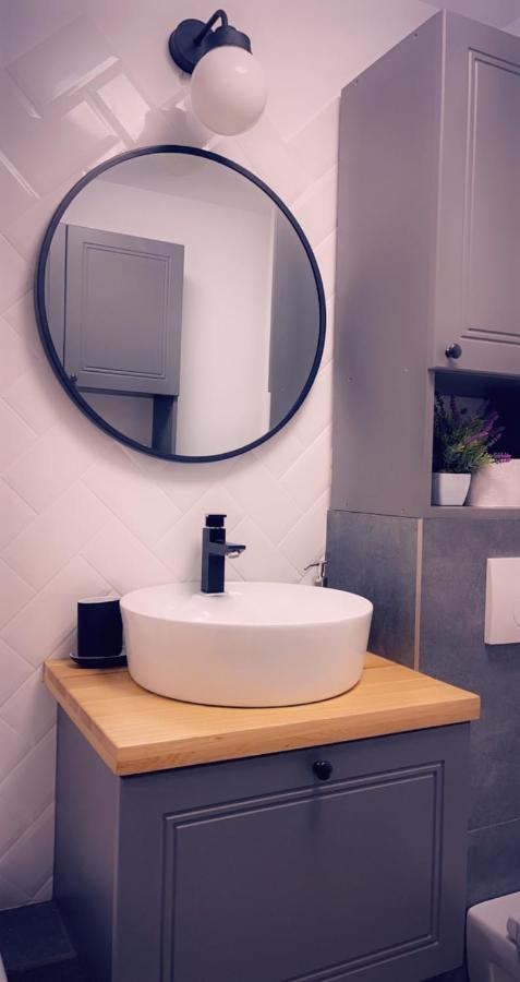Lovely 2 Rooms Apartment In The Center Of The City Bucharest Exterior photo