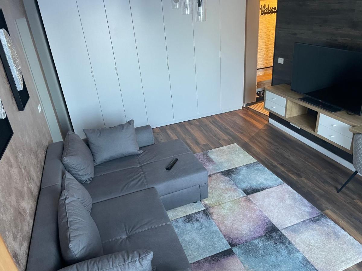 Lovely 2 Rooms Apartment In The Center Of The City Bucharest Exterior photo