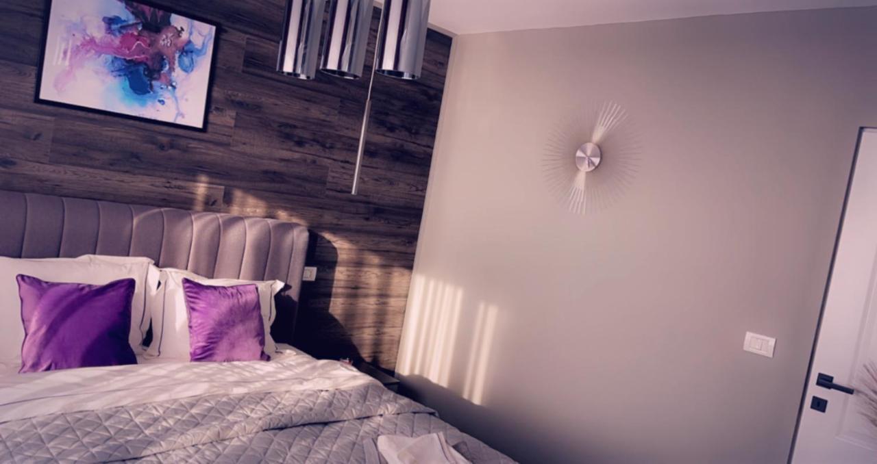 Lovely 2 Rooms Apartment In The Center Of The City Bucharest Exterior photo