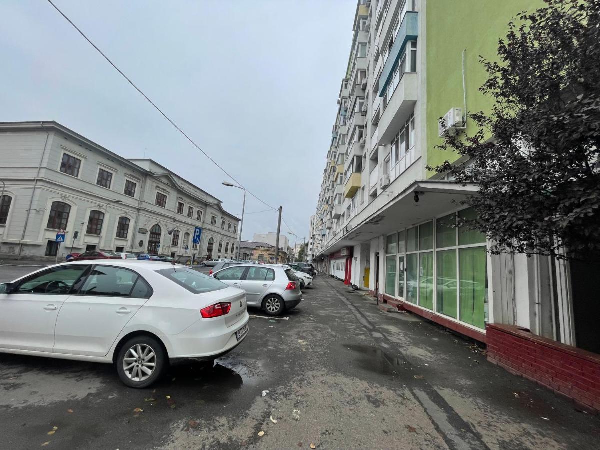 Lovely 2 Rooms Apartment In The Center Of The City Bucharest Exterior photo