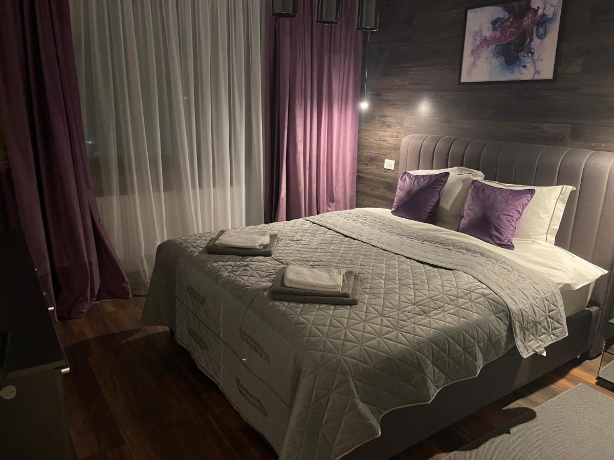 Lovely 2 Rooms Apartment In The Center Of The City Bucharest Exterior photo